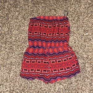 ⚡️Forever 21 Red and Blue Patterned strapless Romper with Pockets!!!